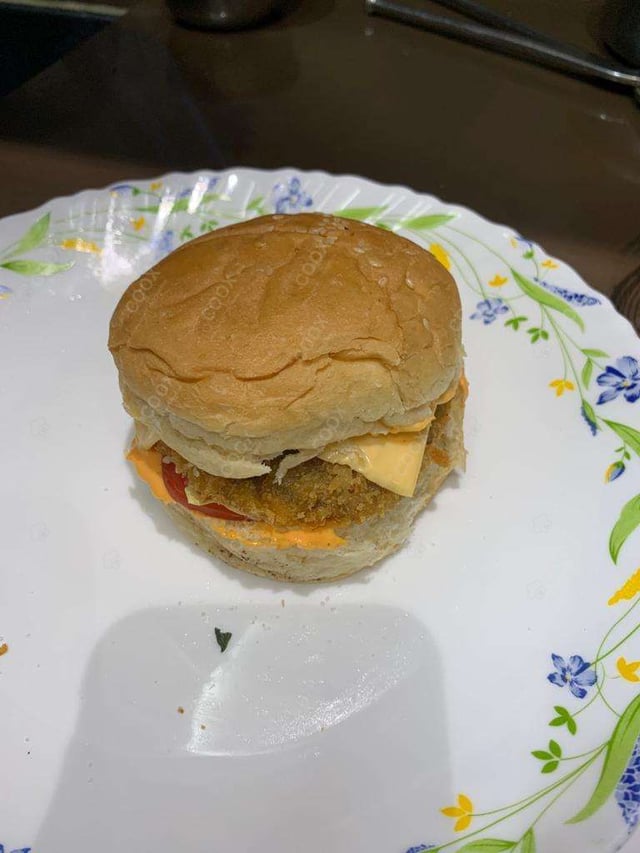 Delicious Mini Veg Burgers prepared by COOX