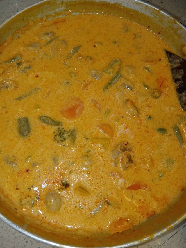 Delicious Red Thai Curry prepared by COOX