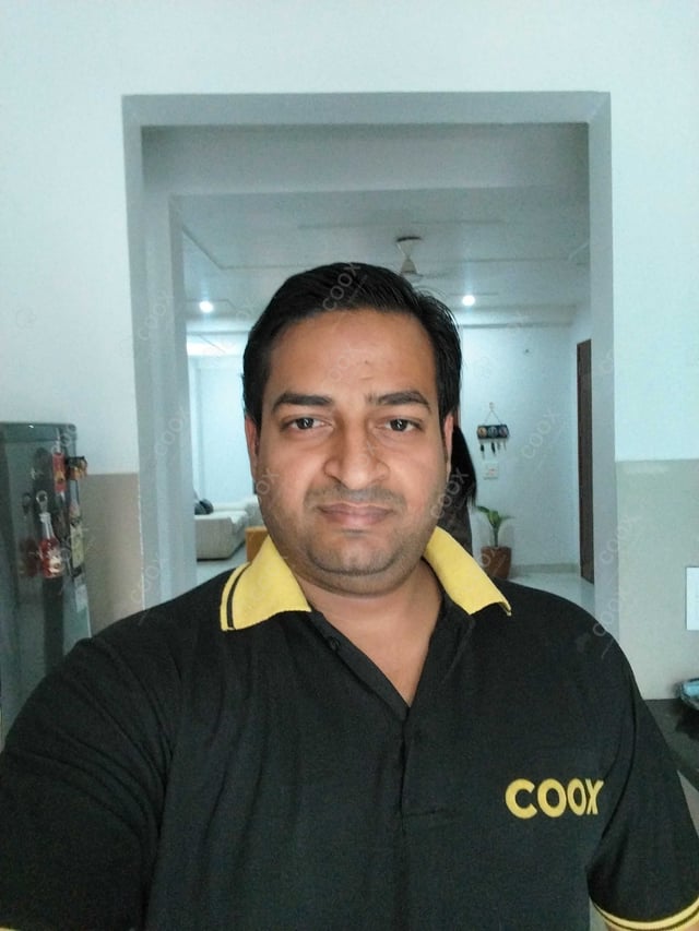 Chef from COOX at bookings. Professional cooks chefs at home