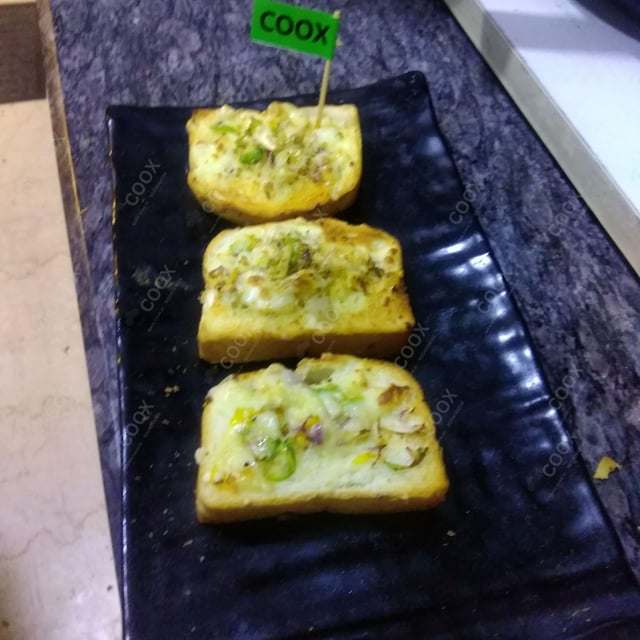 Delicious Garlic Bread prepared by COOX