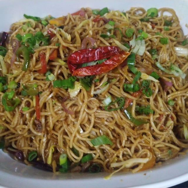 Delicious Veg Hakka Noodles prepared by COOX