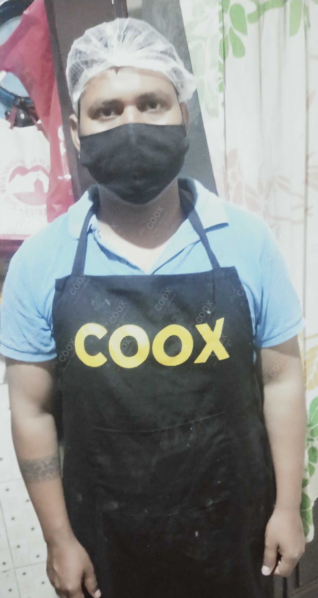 Chef from COOX at bookings. Professional cooks chefs at home