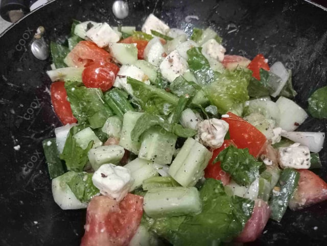 Delicious Fattoush Salad prepared by COOX