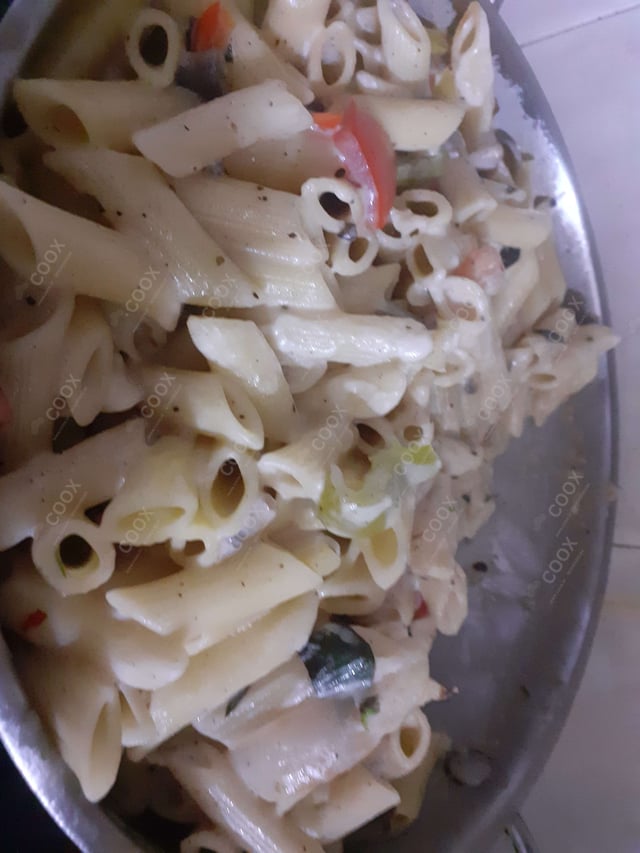 Delicious Pasta in White Sauce prepared by COOX