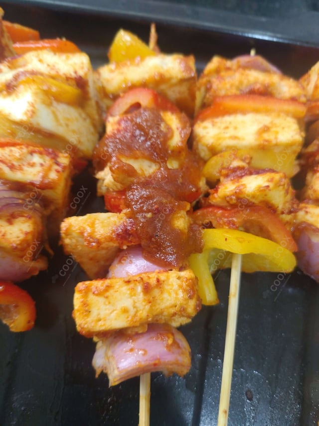 Delicious Paneer Shashlik prepared by COOX