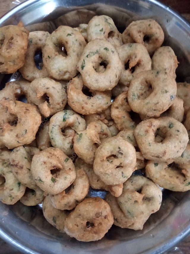 Delicious Vada Sambhar prepared by COOX