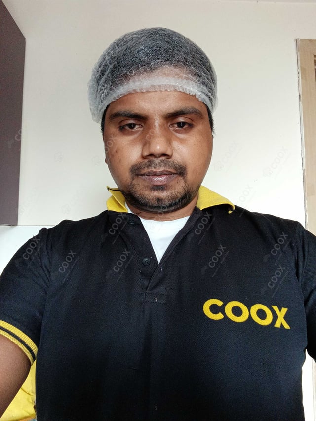 Chef from COOX at bookings. Professional cooks chefs at home