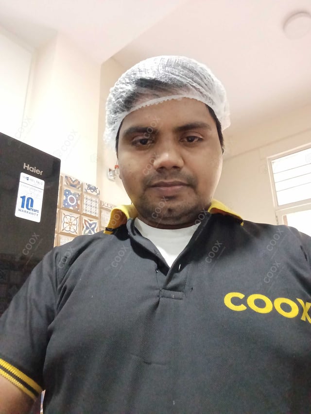 Chef from COOX at bookings. Professional cooks chefs at home