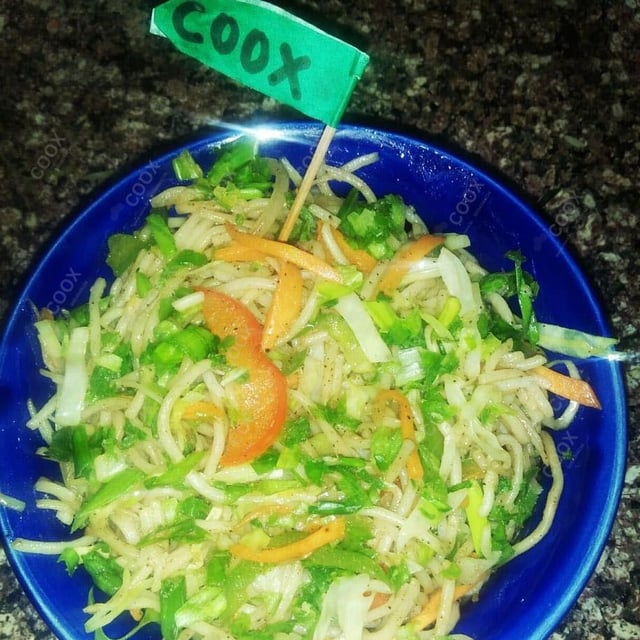 Delicious Veg Hakka Noodles prepared by COOX