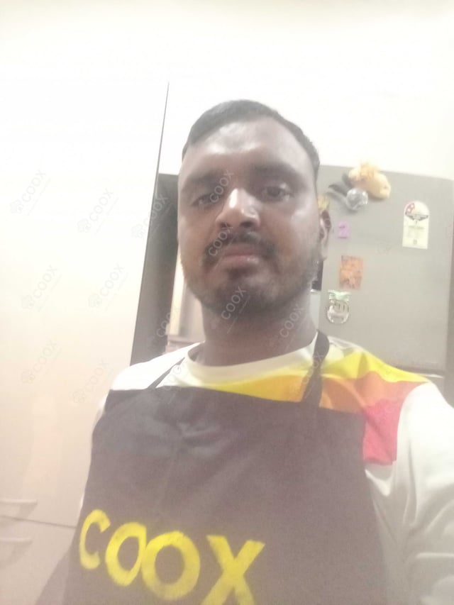 Chef from COOX at bookings. Professional cooks chefs at home