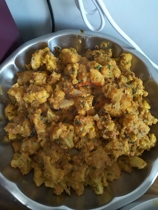 Delicious Aloo Gobhi prepared by COOX