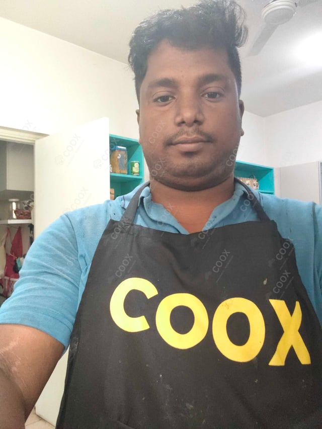 Chef from COOX at bookings. Professional cooks chefs at home