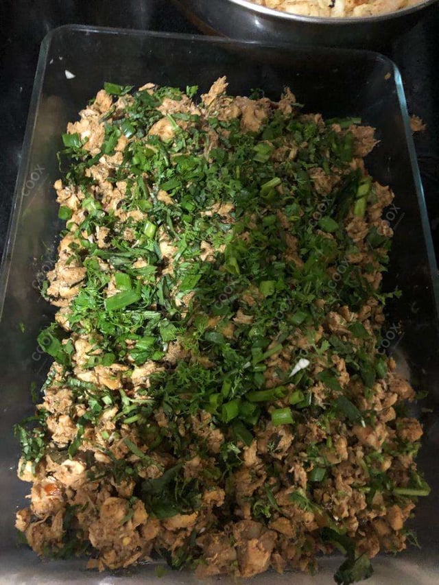 Delicious Thai Basil Chicken prepared by COOX