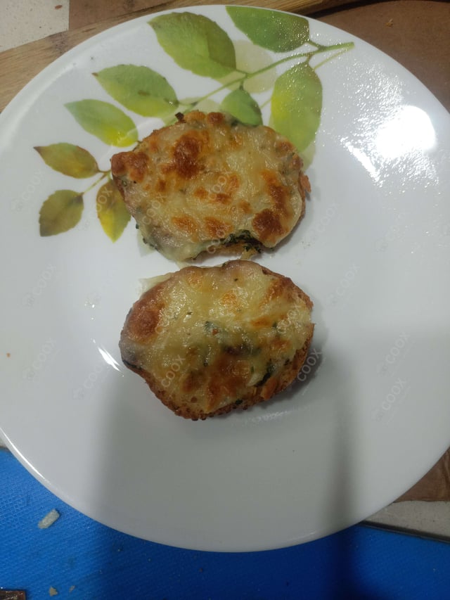 Delicious Garlic Bread with Cheese prepared by COOX