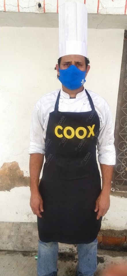 Chef from COOX at bookings. Professional cooks chefs at home