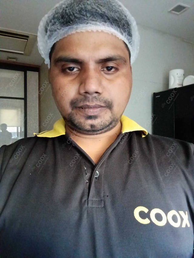 Chef from COOX at bookings. Professional cooks chefs at home