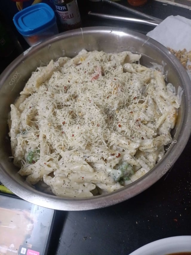 Delicious Pasta in White Sauce prepared by COOX