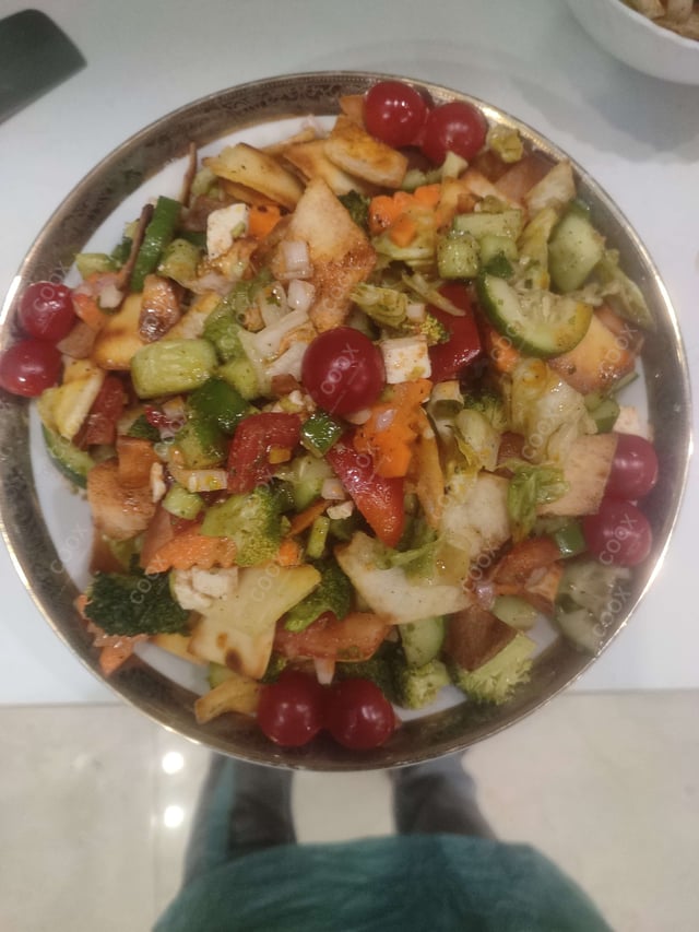 Delicious Fattoush Salad prepared by COOX