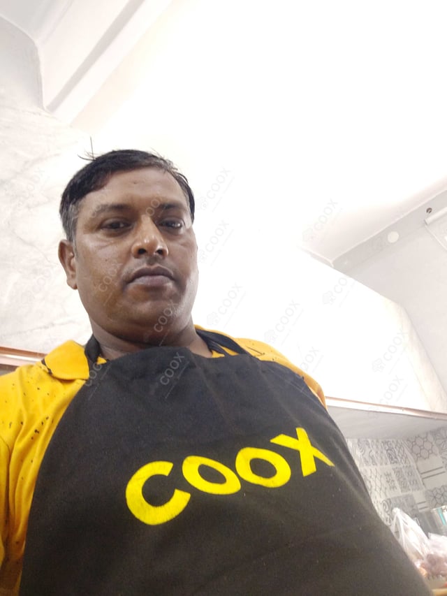 Chef from COOX at bookings. Professional cooks chefs at home