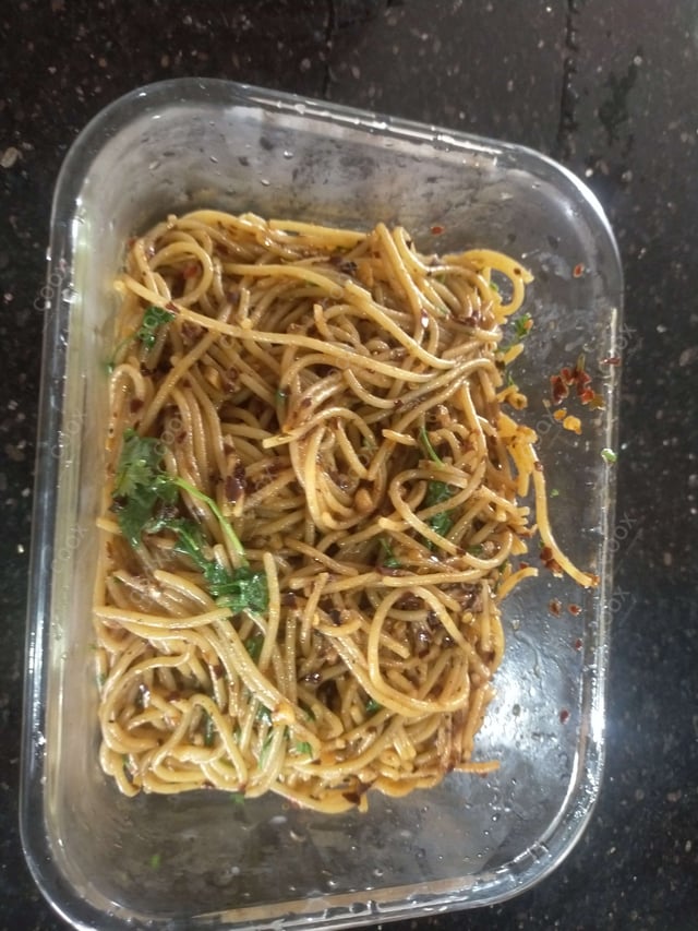 Delicious Spaghetti Aglio e Olio prepared by COOX