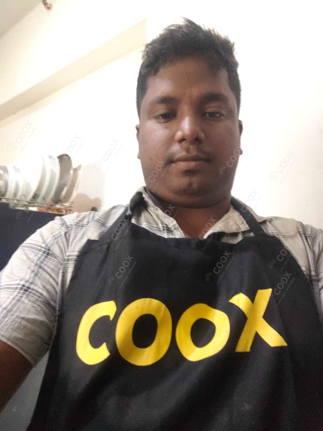 Chef from COOX at bookings. Professional cooks chefs at home