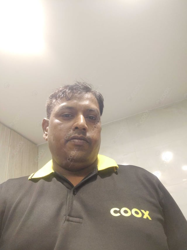 Chef from COOX at bookings. Professional cooks chefs at home