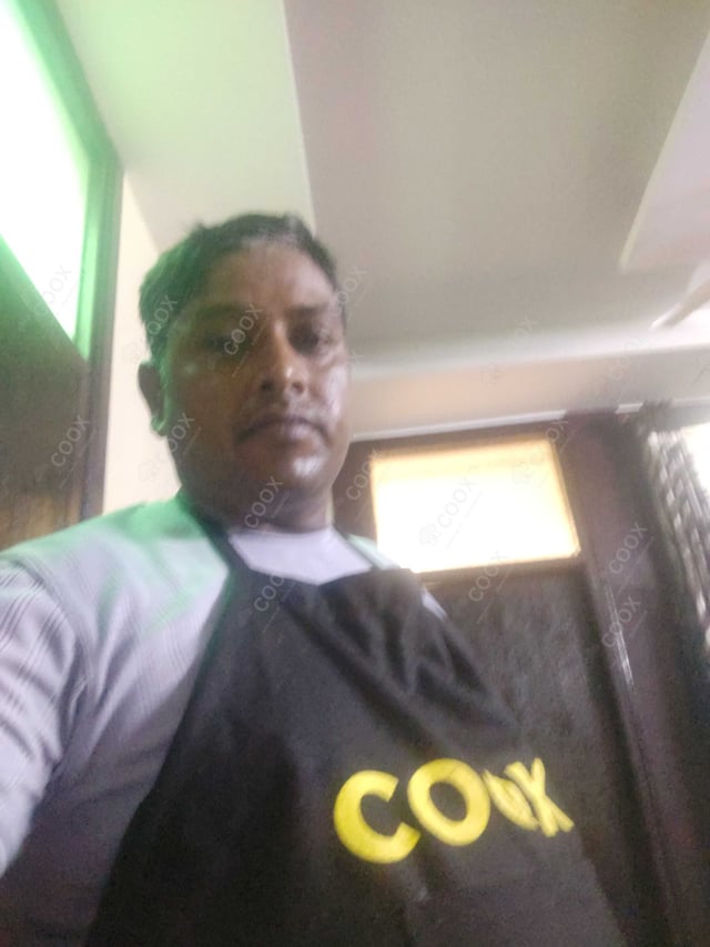 Chef from COOX at bookings. Professional cooks chefs at home