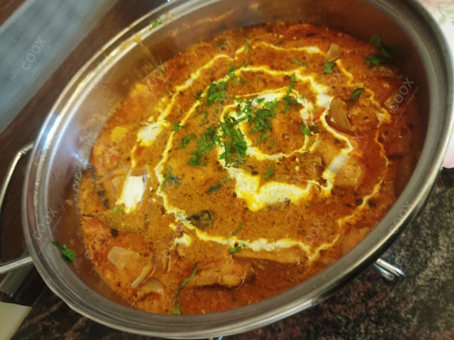 Delicious Kadhai Chicken prepared by COOX