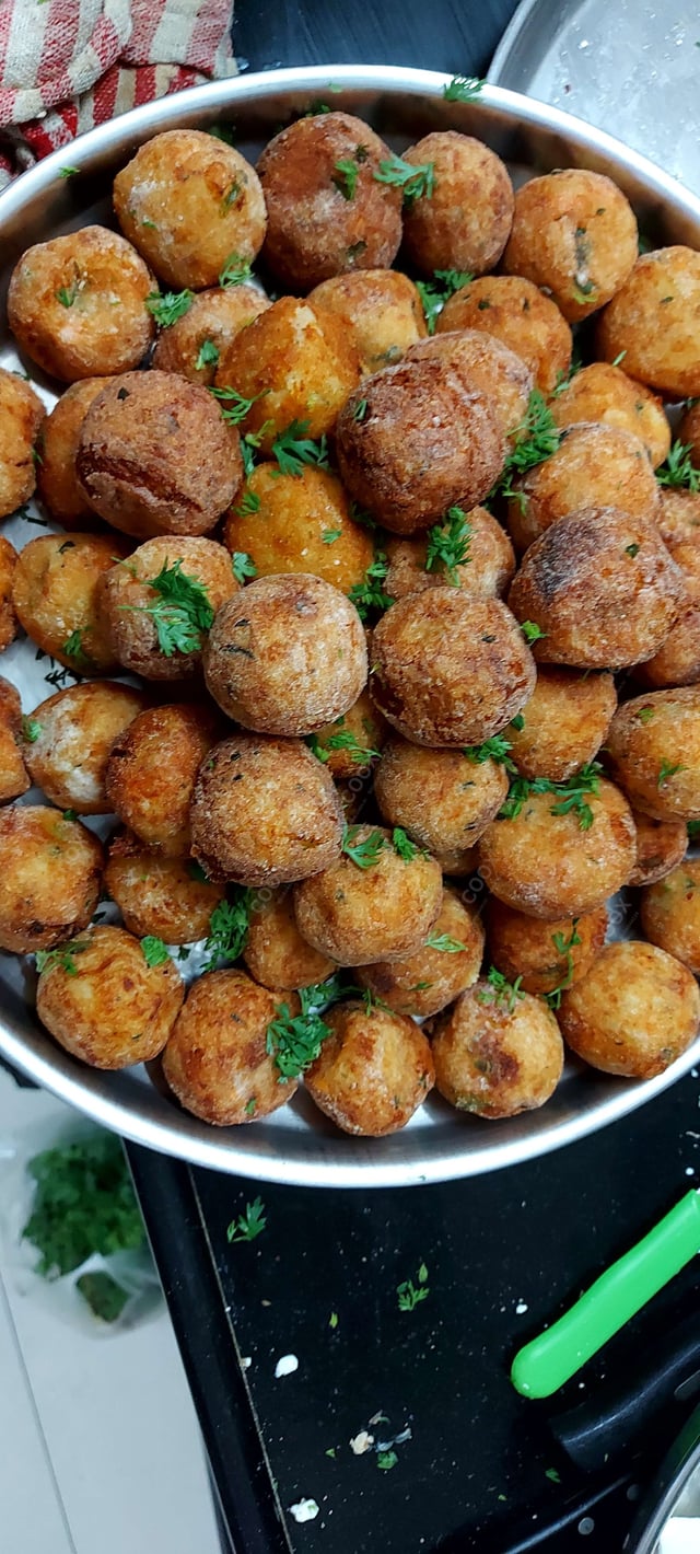 Delicious Fried Cheese Balls prepared by COOX