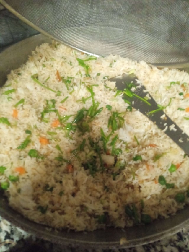 Delicious Veg Fried Rice prepared by COOX