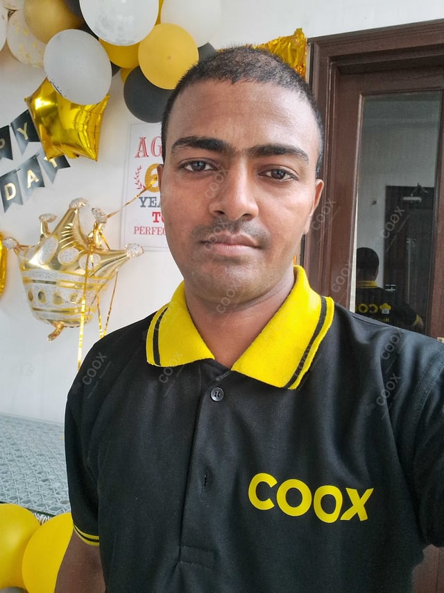 Chef from COOX at bookings. Professional cooks chefs at home