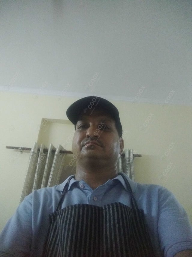 Chef from COOX at bookings. Professional cooks chefs at home