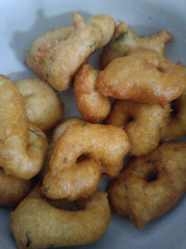 Delicious Medu Vada prepared by COOX