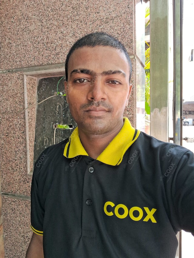 Chef from COOX at bookings. Professional cooks chefs at home