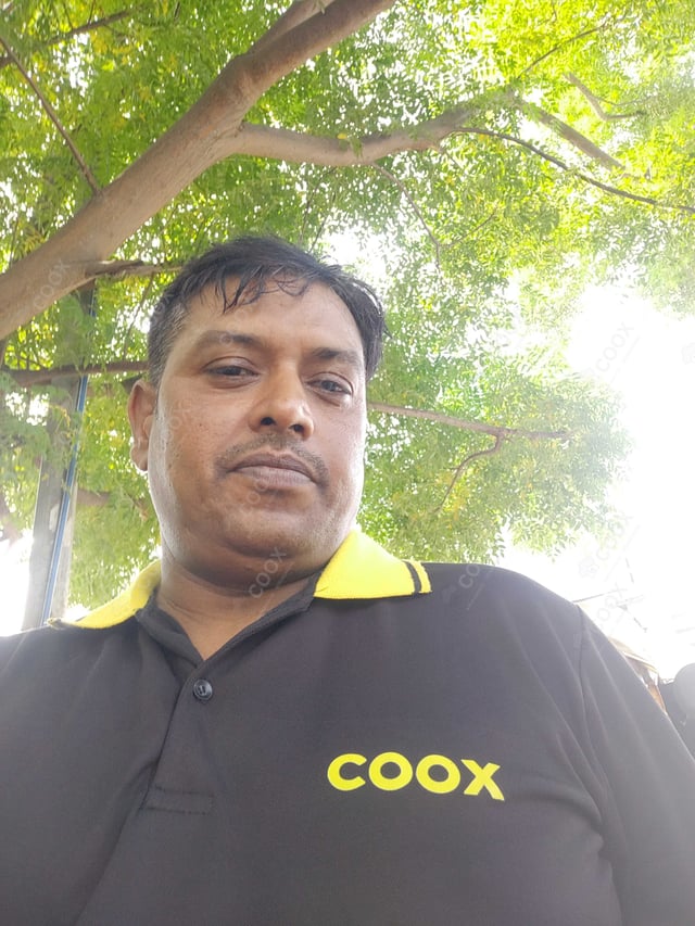 Chef from COOX at bookings. Professional cooks chefs at home