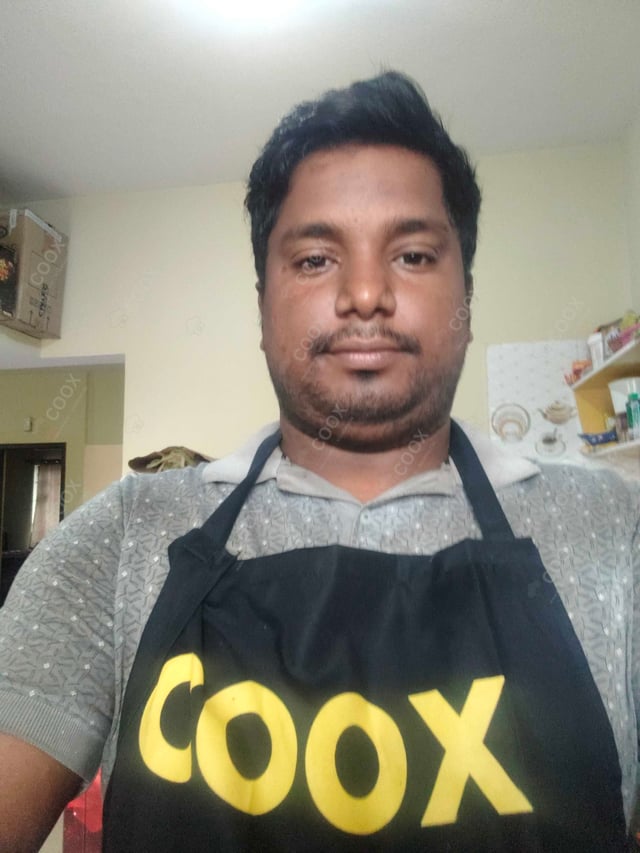 Chef from COOX at bookings. Professional cooks chefs at home