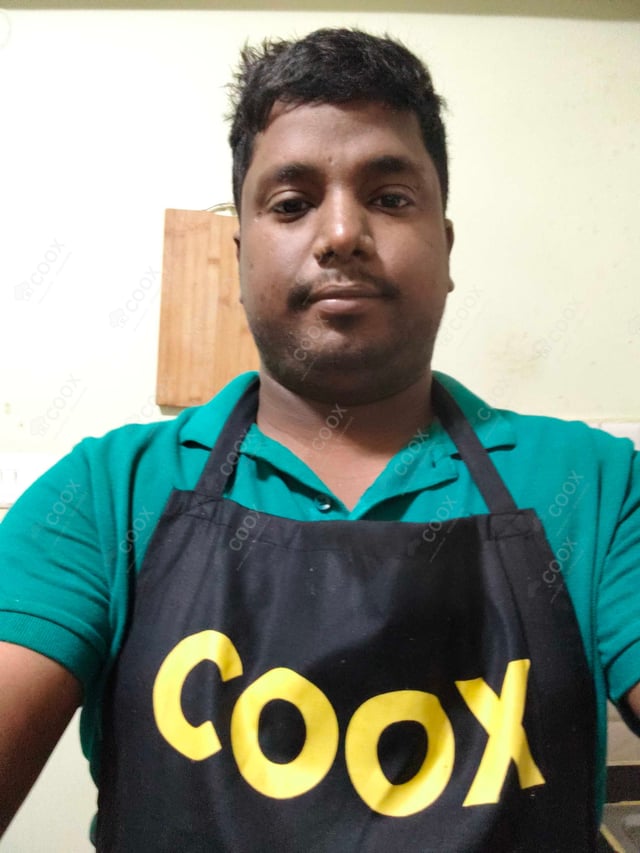 Chef from COOX at bookings. Professional cooks chefs at home