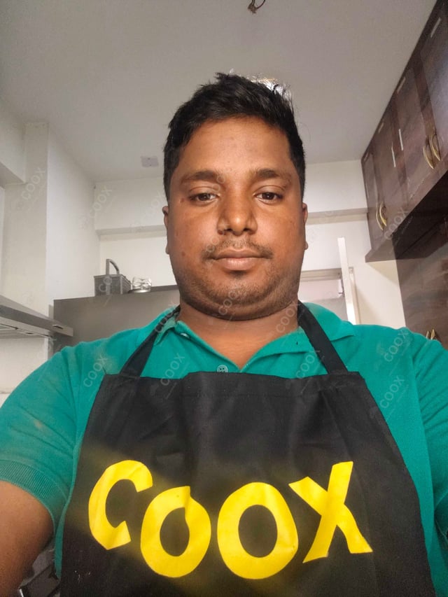 Chef from COOX at bookings. Professional cooks chefs at home