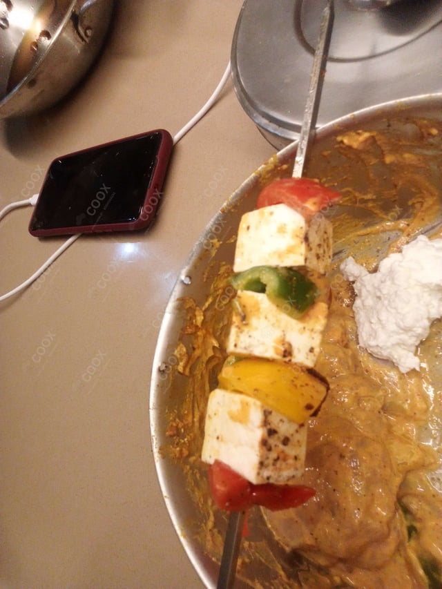 Delicious Paneer Shashlik prepared by COOX