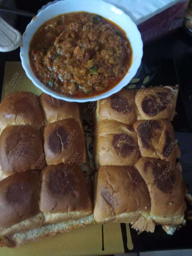 Delicious Pav Bhaji prepared by COOX