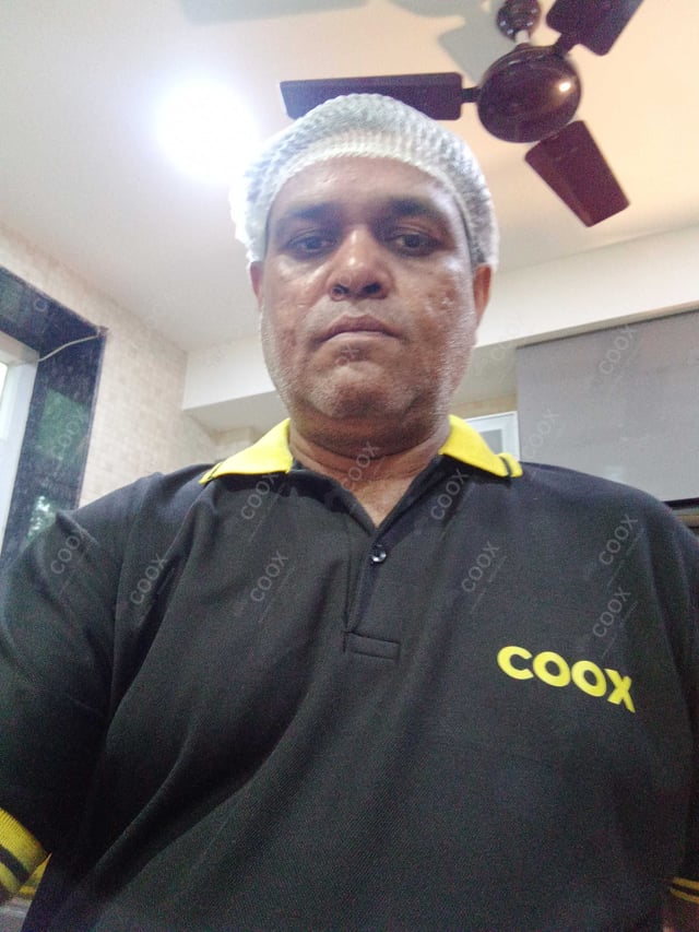 Chef from COOX at bookings. Professional cooks chefs at home