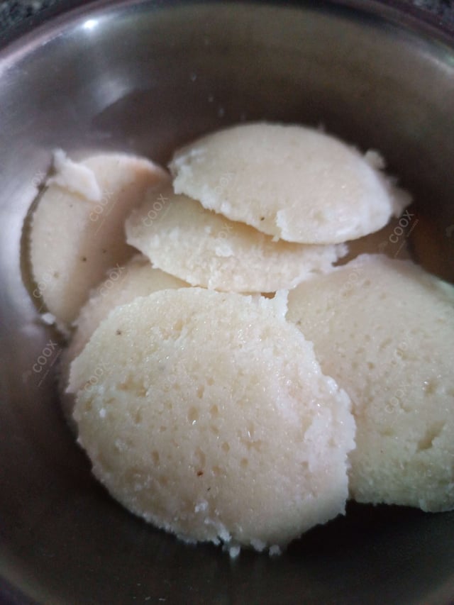 Delicious Idli Sambhar prepared by COOX