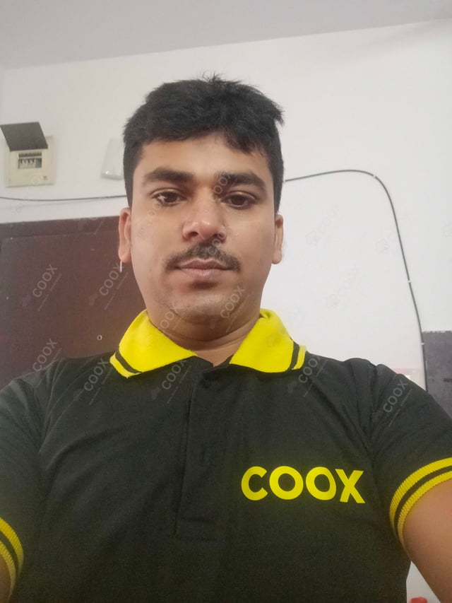 Chef from COOX at bookings. Professional cooks chefs at home