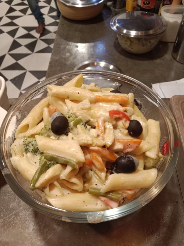 Delicious Pasta in White Sauce prepared by COOX