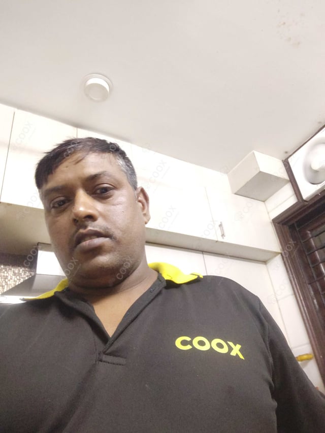 Chef from COOX at bookings. Professional cooks chefs at home