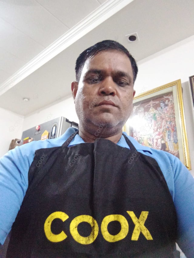 Chef from COOX at bookings. Professional cooks chefs at home