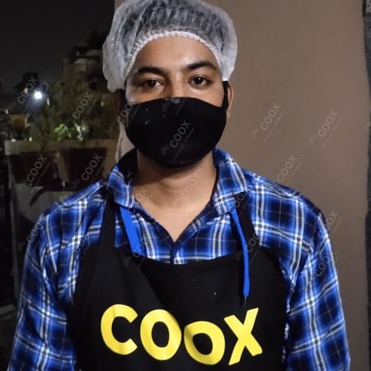 Chef from COOX at bookings. Professional cooks chefs at home