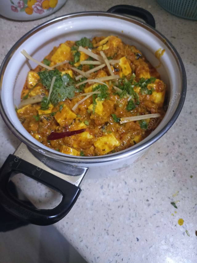 Delicious Shahi Paneer prepared by COOX