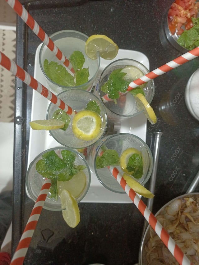 Delicious Virgin Mojito prepared by COOX