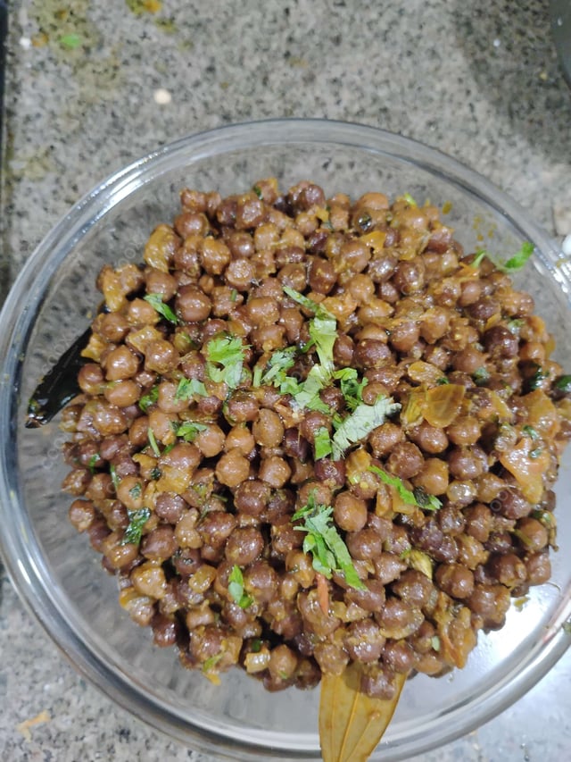 Delicious Kala Chana (Dry) prepared by COOX